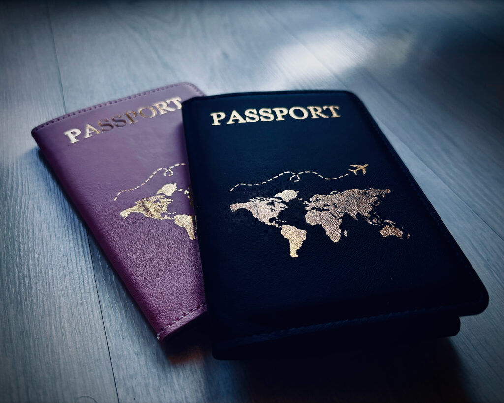 PASSAPORTI RED LACE